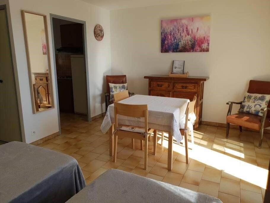 Residence Lou Cigaloun - Ana Location Gréoux-les-Bains Exteriér fotografie