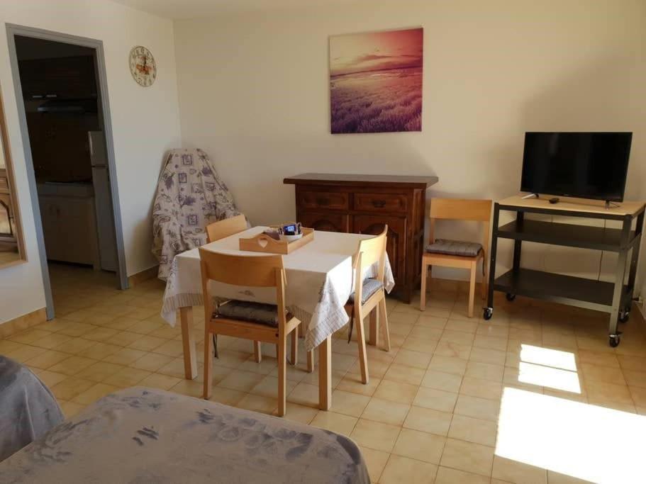 Residence Lou Cigaloun - Ana Location Gréoux-les-Bains Exteriér fotografie