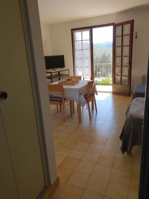 Residence Lou Cigaloun - Ana Location Gréoux-les-Bains Exteriér fotografie